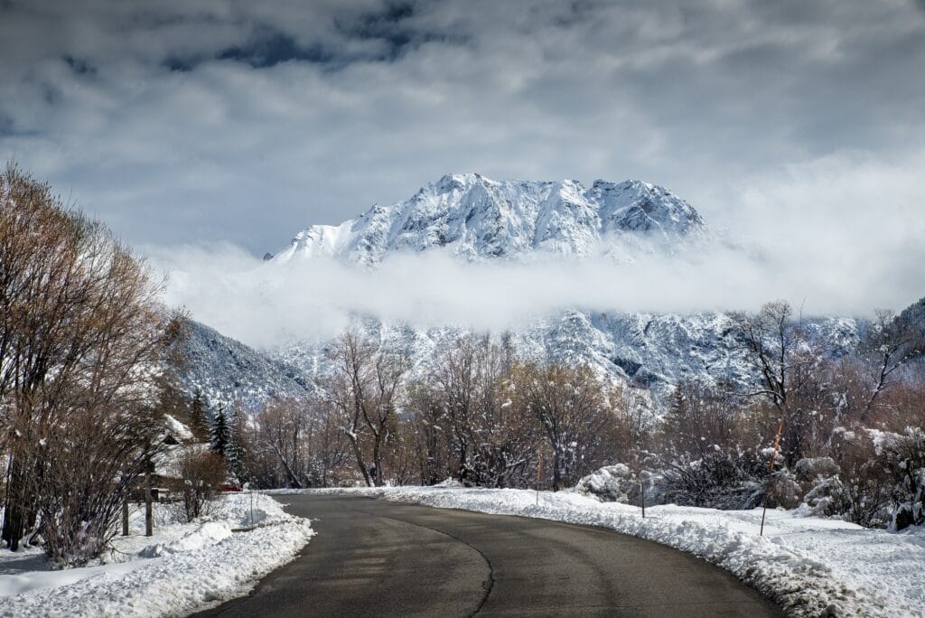 landscapes-covered-with-snow-captured-from-highway-winter